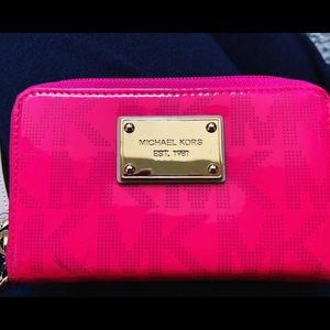 Pink Michael Kors Wallet 💞💕